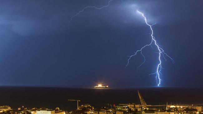 Navimeteo - Vaisala Xweather lightning data and software solutions